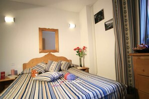 Bedding configurations vary per unit - please let us know if you have a preference!