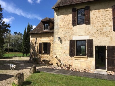 Una casa rural de 2 dormitorios con piscina a orillas del Dordoña, Bergerac