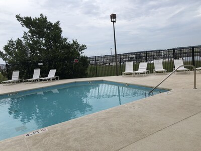 First time rental- Newly remodeled 2B/2B Condo views of Baycreek Marina & Marsh