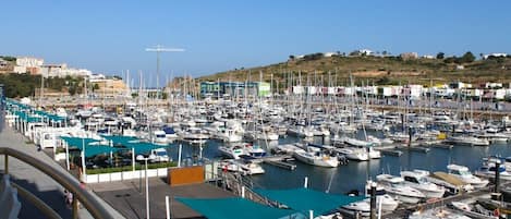 L'appartement Gold Coast, à Orada, situé dans la marina d'Albufeira.