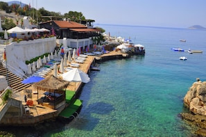 Kalamar Beach club - 300 meters from villa