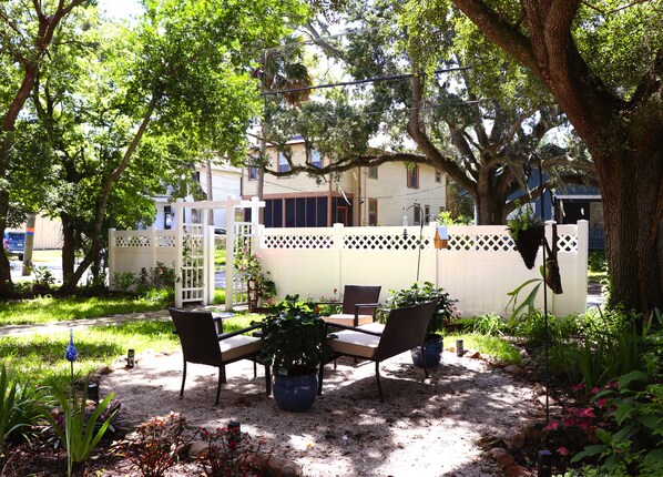 Garden Courtyard