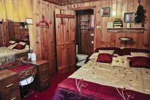 Room, Indoors, Bedroom, Furniture, Bed