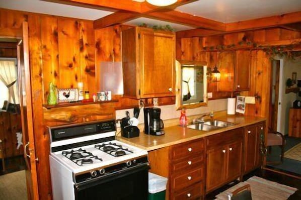 Room, Indoors, Kitchen, Oven, Furniture