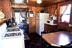 Indoors, Room, Kitchen, Building, Oven