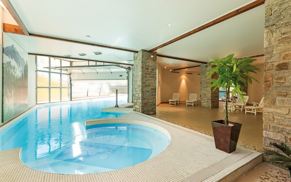 After a day on the mountain, take a dip in the indoor swimming pool.