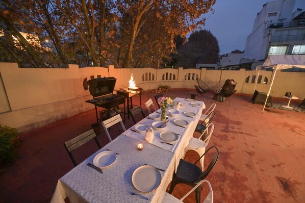 Outdoor dining