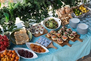 Breakfast buffet