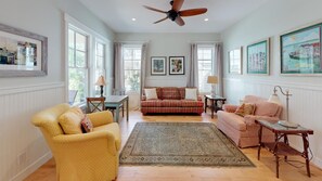 Quiet sitting room, perfect for reading and relaxing