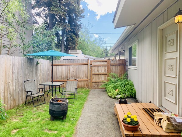 Relax and have a fire right outside your unit. (On muni approved burn days)