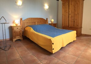 BÉDARRIDES vacation rental house for rent 2 bedrooms