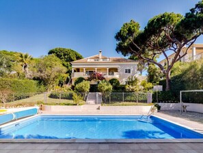 Fabulous villa with fenced pool only 10 minutes walk to Vale do Lobo beach A624 - 3
