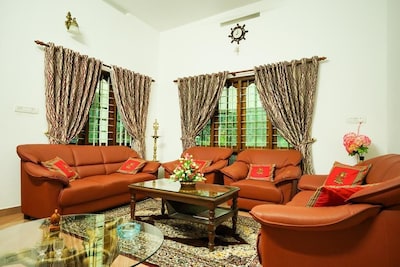 Posh Rooms/Peaceful and Green Part of Munnar