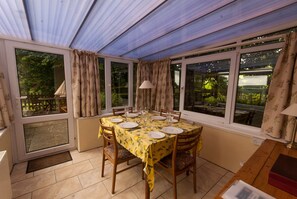 Sun/Dining Room