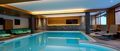 Spend your vacation on the pistes, or relaxing in the on-site indoor pool and sauna.