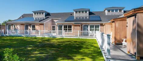 Luxurious New Condo In Edgartown