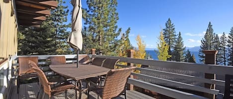 Lake view deck w/ patio seating