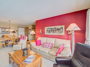 Large, cozy common area with stunning mountain view