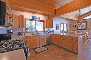 Fully equipped kitchen