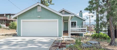 1 garage and 2 driveway parking spots