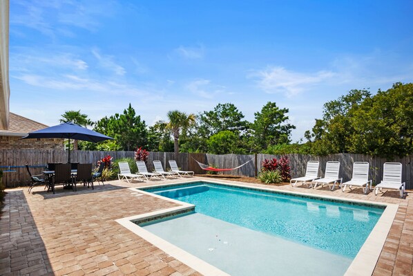Private Pool with Heating Capabilities!