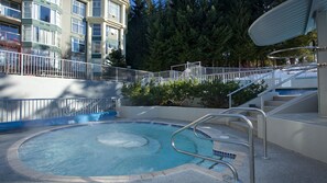 Largest hot tub in Whistler