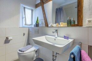 Apartment 3 in the historic vacation home "Zum historischen Spital" - Bathroom