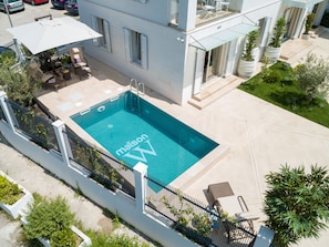 Utomhuspool
