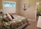1st fl bedroom- queen size bed