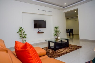 Three Bedroom Serviced Apartment With Fully Equipped Kitchen - Cloud9Homes