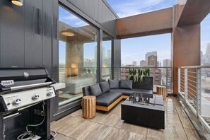 Private patio with grill and firetable