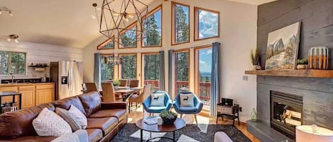 The High Alpine Lodge - Park County's premier luxury lodge accommodation for 8 guests