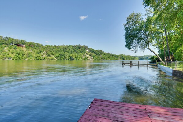 Hot Springs Vacation Rental | 2BR | 1.5BA | 2,000 Sq Ft | Step-Free Access