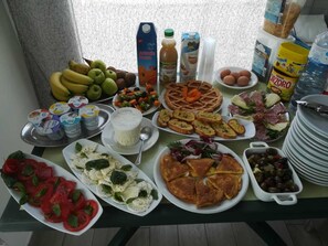 Breakfast meal