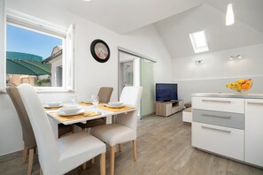 Dining room 2