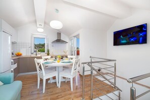 Dining room 1