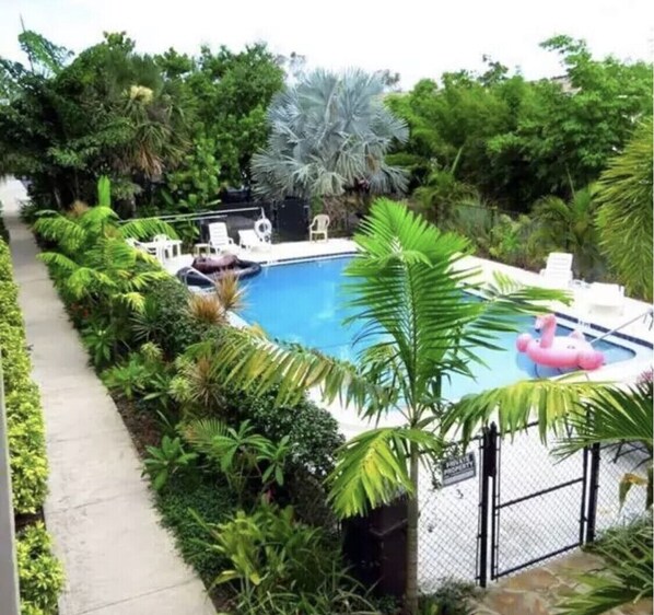Condo pool