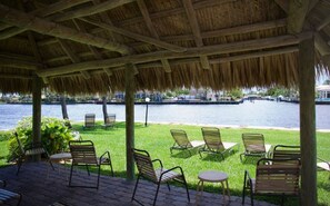 Sun or shade on the intracoastal