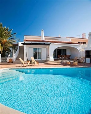 Five Bedroom villa beside the Praca in Vale do Lobo T129 - 2