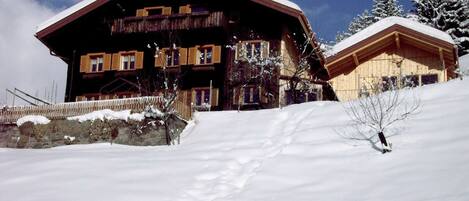 Extérieur maison de vacances [hiver]