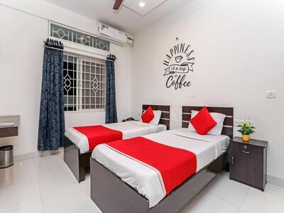 Glorious Rooms Stay near Hebbal Railway Station