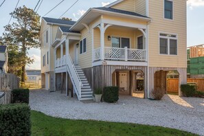 Welcome to 118 Swede Street. The b unit is located on the left side of building and includes parking for 3 cars