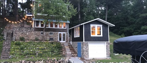 Main cabin, bunkhouse, and lower boathouse all within feet of the dock. 