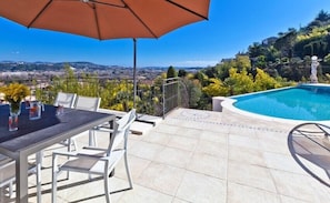 A drink by the pool!