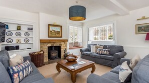 Old Brewery House Lounge - StayCotswold