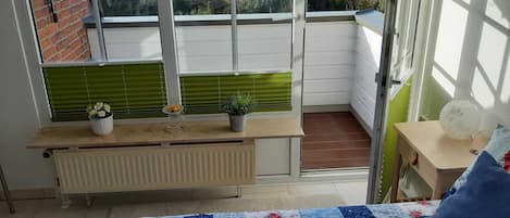 Schlafzimmer mit Balkon