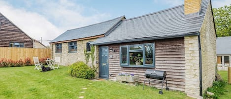 Honey Cottage - StayCotswold