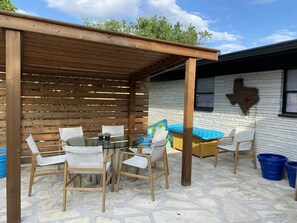 Eat outside by the pool!