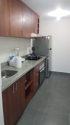 FLAT 1D (entre aeropuerto y Miraflores)