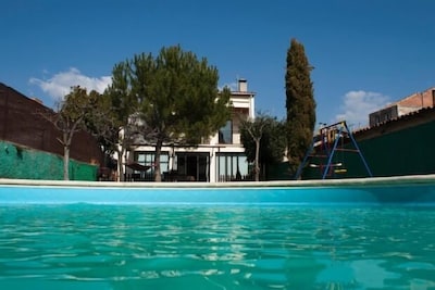 Casa rural (alquiler íntegro) Cal Barraca para 9 personas